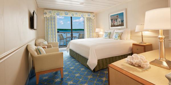 American Cruise Lines American Constitution AAM.jpg